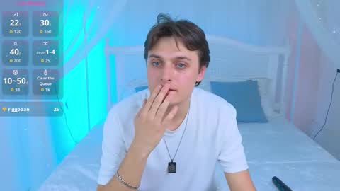 Alex online show from 10.31.25