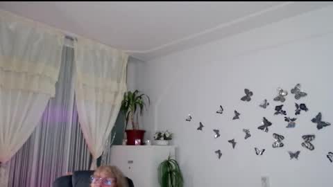 Ghertrudequeen online show from 10.20.25