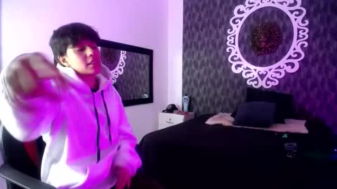 Your Girl  online show from 10.29.25