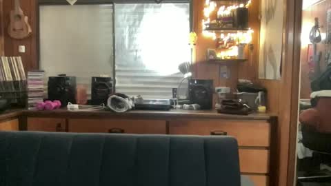 Snapshot of ghostboygbc chatting on 10.01.25 ghostboygbc online show from 10.01.25