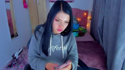 giaaaa   online show from 12.20.24