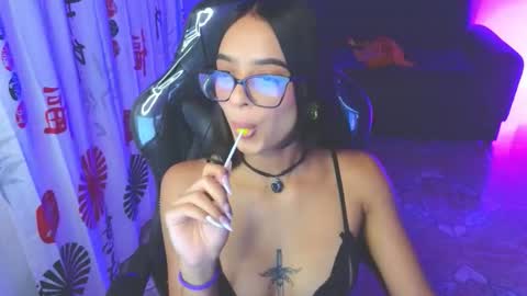 gia_flame_ online show from 09.24.25