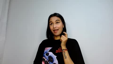 Gia Lee online show from 10.15.25