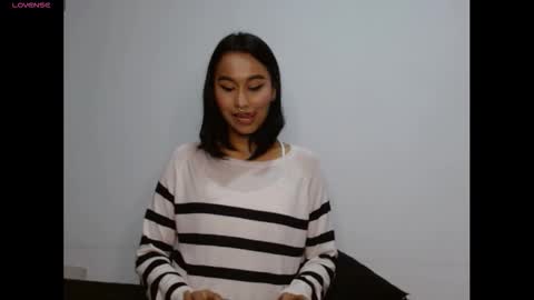 Gia Lee online show from 11.08.25