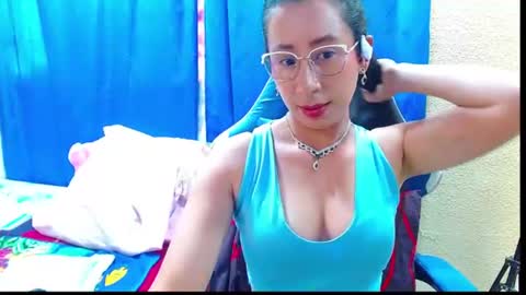 Snapshot of gia_leinn chatting on 07.10.26 Gia online show from 07.10.26