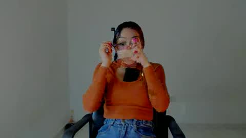 GIA WHITE Independet  online show from 03.18.26