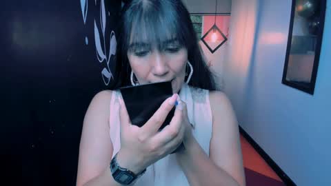 Snapshot of giafox_ chatting on 12.02.24 G I A FOX online show from 12.02.24