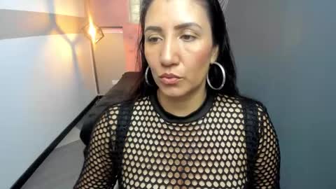 Snapshot of giafox_ chatting on 02.11.25 G I A FOX online show from 02.11.25