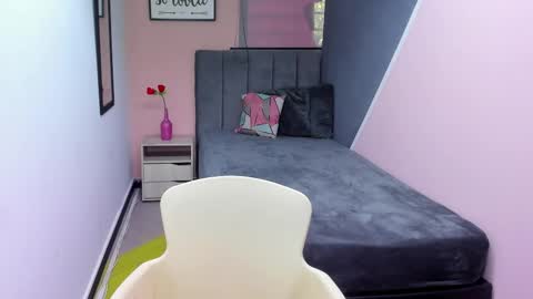 Snapshot of giafox_ chatting on 02.19.25 G I A FOX online show from 02.19.25