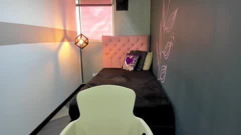 Snapshot of giafox_ chatting on 02.26.25 G I A FOX online show from 02.26.25