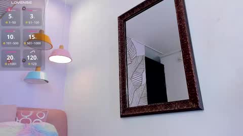 Gia  online show from 02.12.25