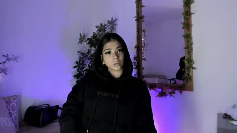 Gia  online show from 09.30.25