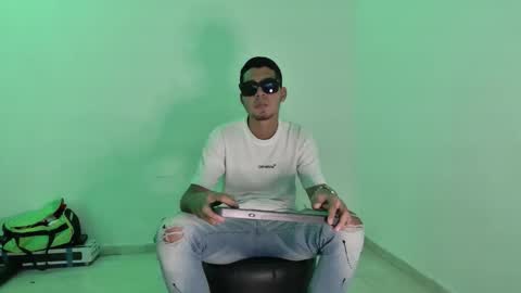 Snapshot of gianluca_silva chatting on 10.16.25 Gianluca Silva online show from 10.16.25