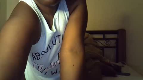 Snapshot of giannah01 chatting on 10.14.25 Giannah online show from 10.14.25