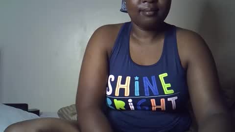 Snapshot of giannah01 chatting on 11.13.25 Giannah online show from 11.13.25