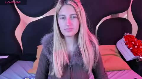 GiaRoussel online show from 02.14.26