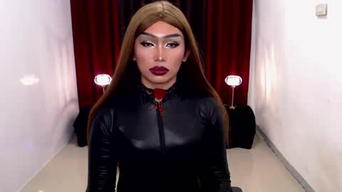 Gia X online show from 12.17.24