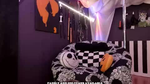 Giggles online show from 02.20.26