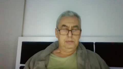 Snapshot of gigi1970 chatting on 11.11.25 gigi1970 online show from 11.11.25