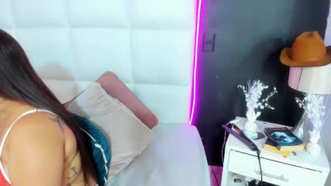 Snapshot of gigi_duran chatting on 07.15.26 Gigi online show from 07.15.26