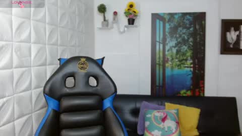 Snapshot of gigi_gilt_ chatting on 05.09.26 Gigi 3 online show from 05.09.26