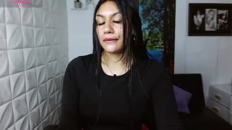 Snapshot of gigi_gilt_ chatting on 07.19.26 Gigi 3 online show from 07.19.26