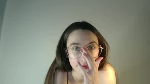 Snapshot of gigi_nix chatting on 12.07.24 Gigi online show from 12.07.24