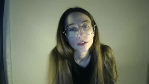 Snapshot of gigi_nix chatting on 12.09.24 Gigi online show from 12.09.24