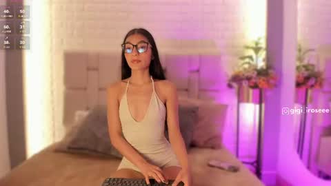Snapshot of gigi_rosee chatting on 08.01.26 gigi_rosee online show from 08.01.26