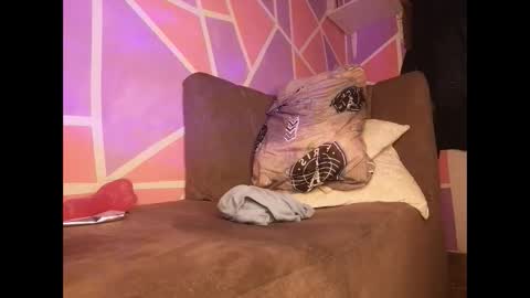 Snapshot of gigi_squirt chatting on 09.17.25 gigi_squirt online show from 09.17.25