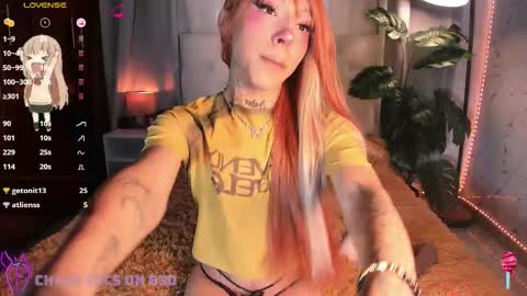 Snapshot of gigi_zahir chatting on 11.16.25 Catty Zahir online show from 11.16.25