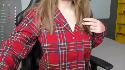 gigihadd online show from 12.14.24