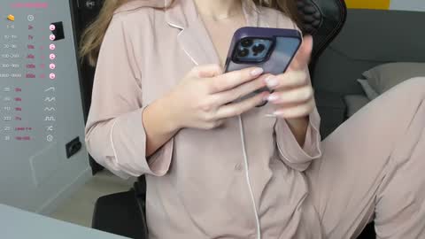 gigihadd online show from 12.26.24