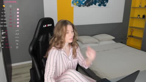 gigihadd online show from 12.31.24