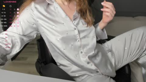 gigihadd online show from 01.04.25