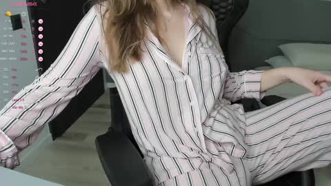 gigihadd online show from 01.21.25