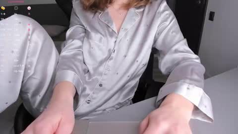 gigihadd online show from 02.25.26