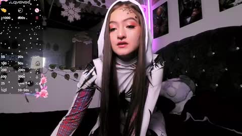 Gisel online show from 12.12.24