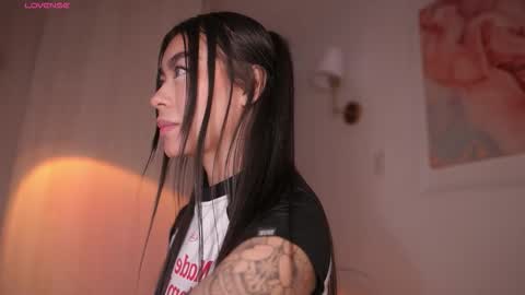 GIGI online show from 10.05.25