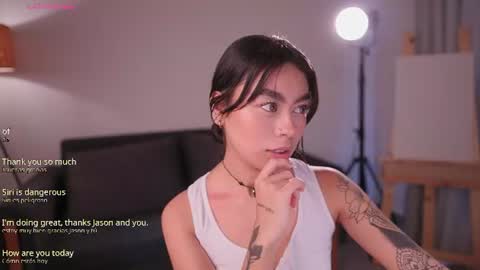 Snapshot of gigilee_ chatting on 07.19.26 GIGI online show from 07.19.26