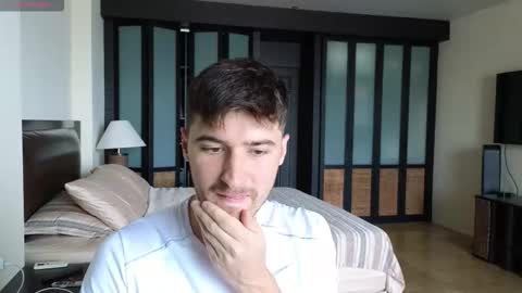 gilbertogonzales online show from 11.24.25