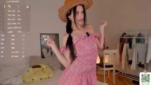 Mia online show from 12.15.25