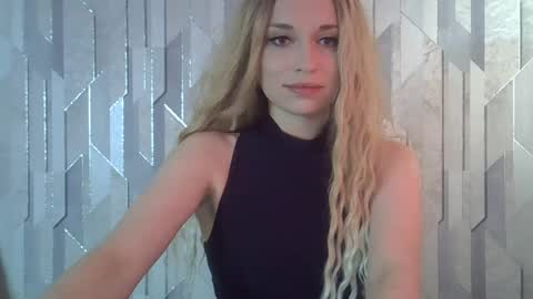 Snapshot of gina_helly chatting on 07.25.26 gina_helly online show from 07.25.26