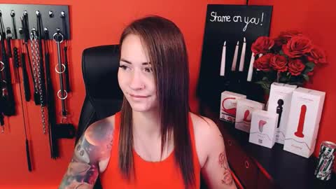 Snapshot of gina_hotlick chatting on 10.16.25 gina_hotlick online show from 10.16.25