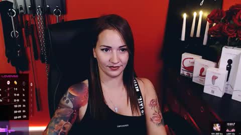 Snapshot of gina_hotlick chatting on 10.17.25 gina_hotlick online show from 10.17.25