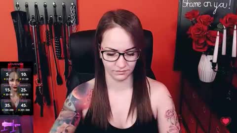 Snapshot of gina_hotlick chatting on 04.28.26 gina_hotlick online show from 04.28.26