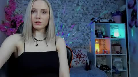 Gina online show from 04.15.26