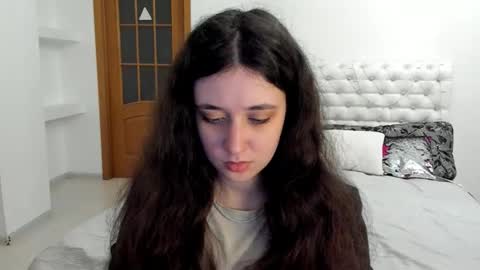 Snapshot of ginablum chatting on 10.08.25 Kate online show from 10.08.25