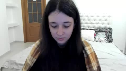 Snapshot of ginablum chatting on 10.13.25 Kate online show from 10.13.25