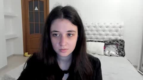 Snapshot of ginablum chatting on 10.15.25 Kate online show from 10.15.25